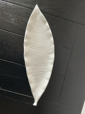Michael Aram White lief  Plate