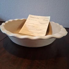 Pampered Chef Deep Dish Pie Plate Stoneware White 8 3/4"