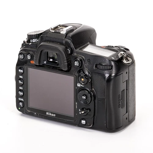 Nikon D7000 gebraucht Zustand: Akzeptabel - Bild 2 von 5