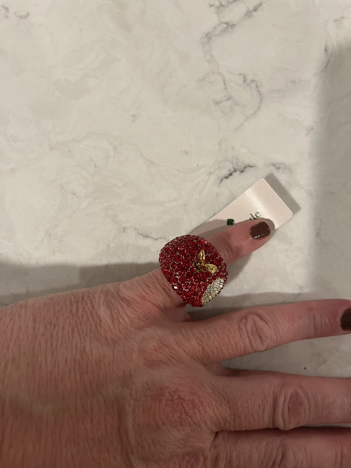 ANELLO COCKTAIL KATE SPADE APPLE OF MY EYE PAVE. Nuovo con etichette