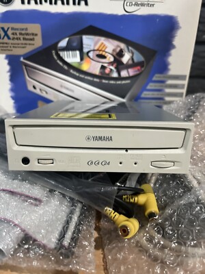 CRW8424E YAHAMA / YAMAHA CD-REWRITABLE DRIVE 8-4-24X INTERNAL IDE