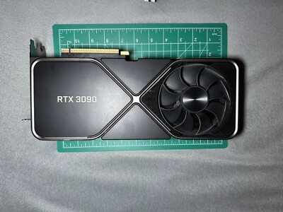 NVIDIA GeForce RTX 3090 Founders Edition 24GB GDDR6X