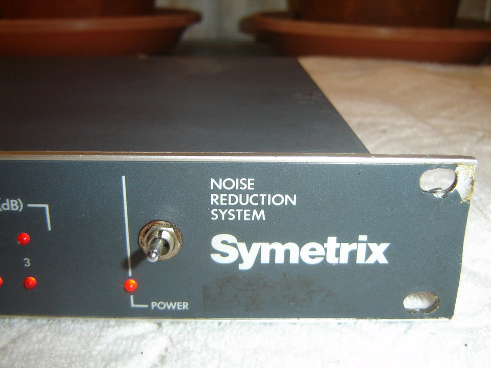 Symetrix 511, Noise Reduction System, Downward Expander, Dynamic Filter, Vintage - Image 2 of 4