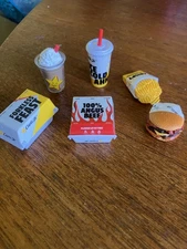 Zuru Mini Brands Foodies Carl's Jr 100% Angus Beef Hamburger lot fries drinks