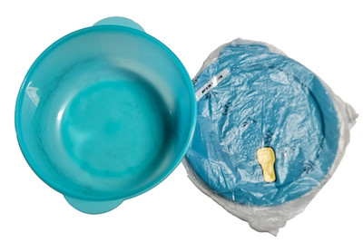 TUPPERWARE 4qt Round Container Aqua