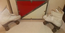 Vintage Chicago Roller Skates With Travel Case / Women's Size 8