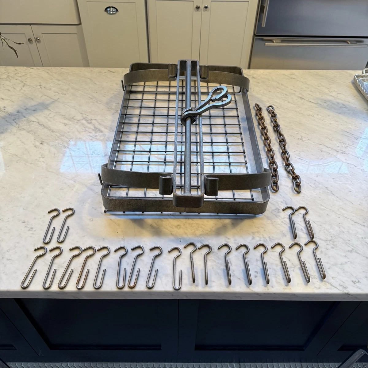 Enclume Porta Pentole A 6 Ripiani In Acciaio Martellato | Scaffale Da Cucina Autoportante, Largo 41,9 Cm, Produzione USA
