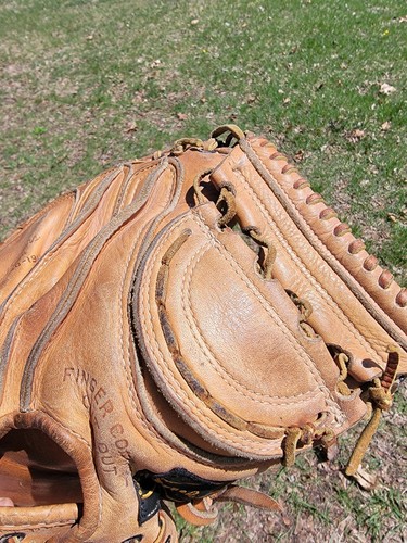 Vintage Wilson Catchers Mitt Adult Baseball Glove Left Handed A2412 - Picture 10 of 11