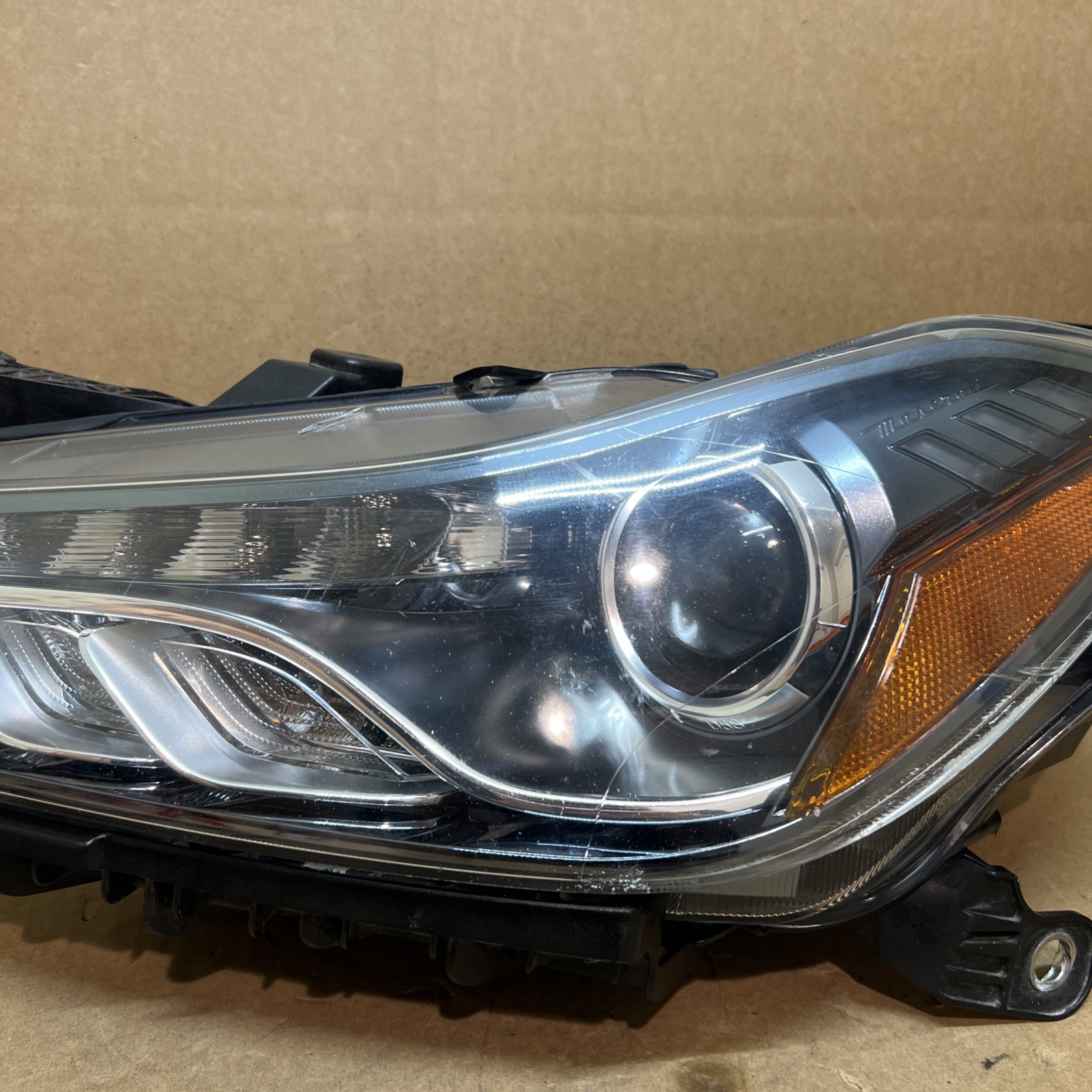 2014-2018 Maserati Ghibli Headlight  Left  Driver Side Headlight Xenon HID  OEM