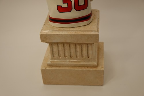 Martin Brodeur - New Jersey Mini-Bust 2002-03 UD Classic Portraits -ORIGINAL BOX - Picture 16 of 24