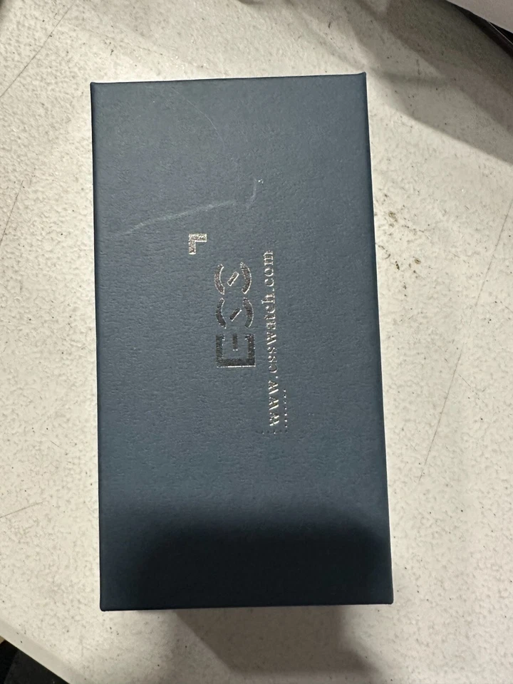 ESS SILVER COLOR HAND WATCH - Image 3 of 3