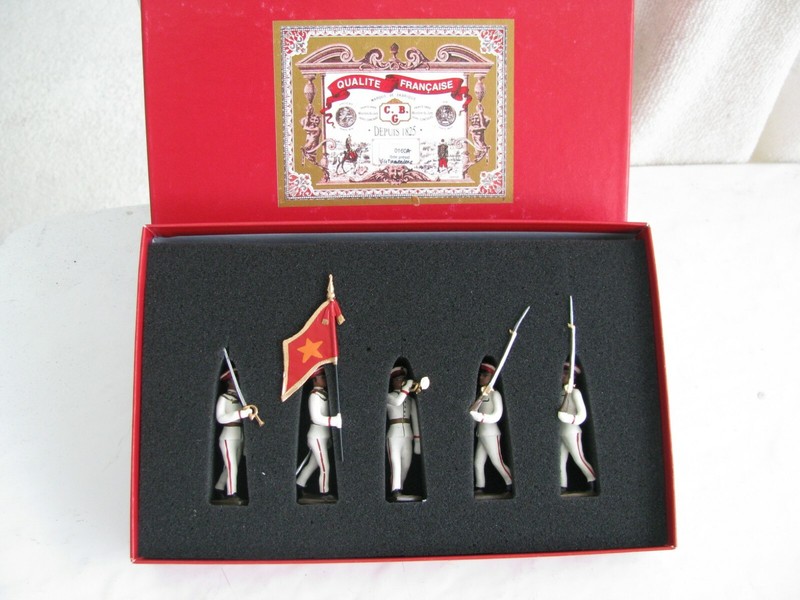 toy soldier- Vietnamese Presidential Color Guard- Mignot