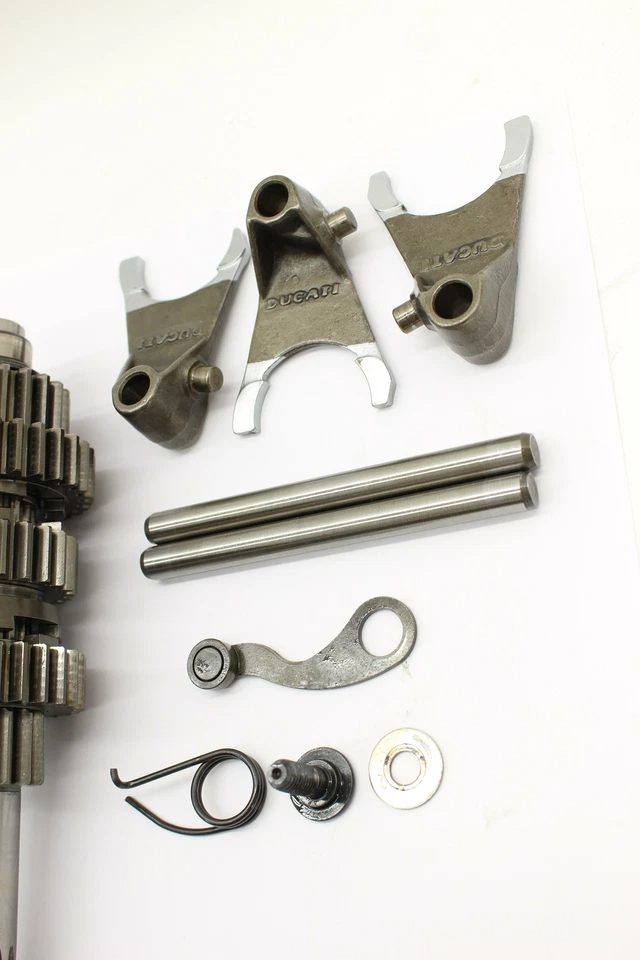 2003 DUCATI SPORT 620 ENGINE TRANSMISSION TRANNY GEARS COMPLETE TESTED 15020521A - Image 3 of 4