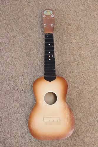 Vintage Regal Ukulele - Chicago w/ bag - Picture 4 of 10