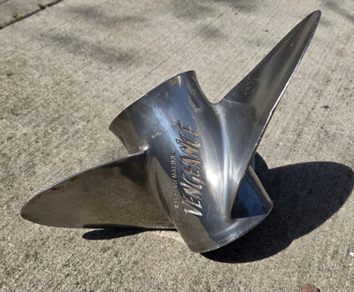 13 1/8'' X 16P MERCURY VENGEANCE SS PROP, 48-16986 16P