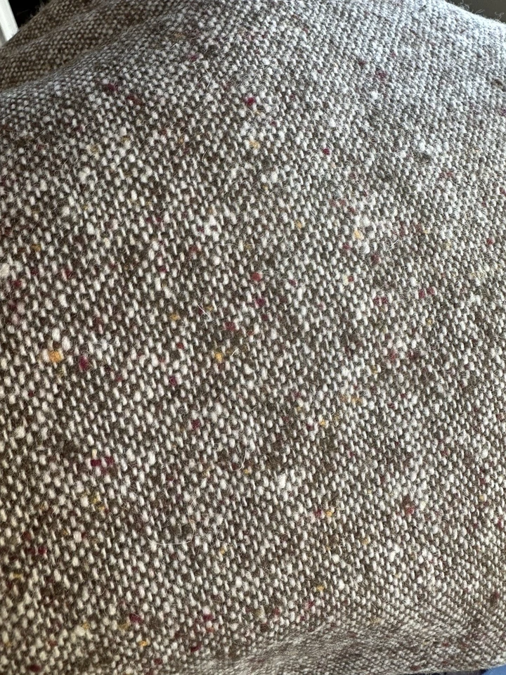 100% Wool Tweed Pendleton Fabric 56" X 43" & 20" X 26"  Brown - Image 2 of 4