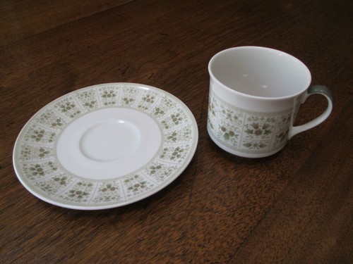 SET TAZZE E PIATTINI VINTAGE ROYAL DOULTON MODELLO "SAMARRA"-TC1039 PIEDINI - Foto 6 di 10