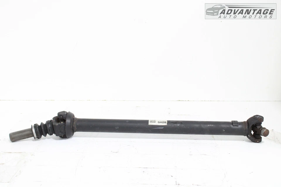 Chevrolet Silverado 2014-2019 AWD eje de transmisión delantero izquierdo cardan hélice OEM Foto 2 de 4