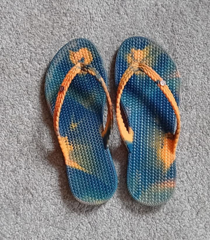 BILLABONG Summer Beach Blue Orange Marble Print Flip Flops Sandals