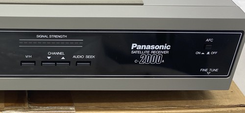 Nuovo ricevitore satellitare Panasonic C-2000A standard def + telecomando & 1 cavo coassiale - Foto 9 di 9