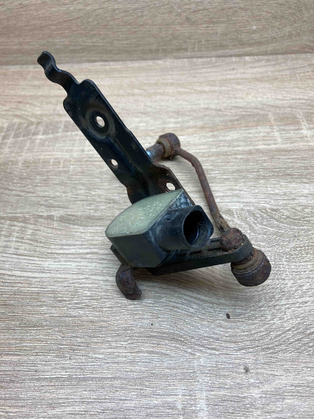 1T0907503 6pm 008739 Main Hella VW Audi Seat Skoda Xenon
