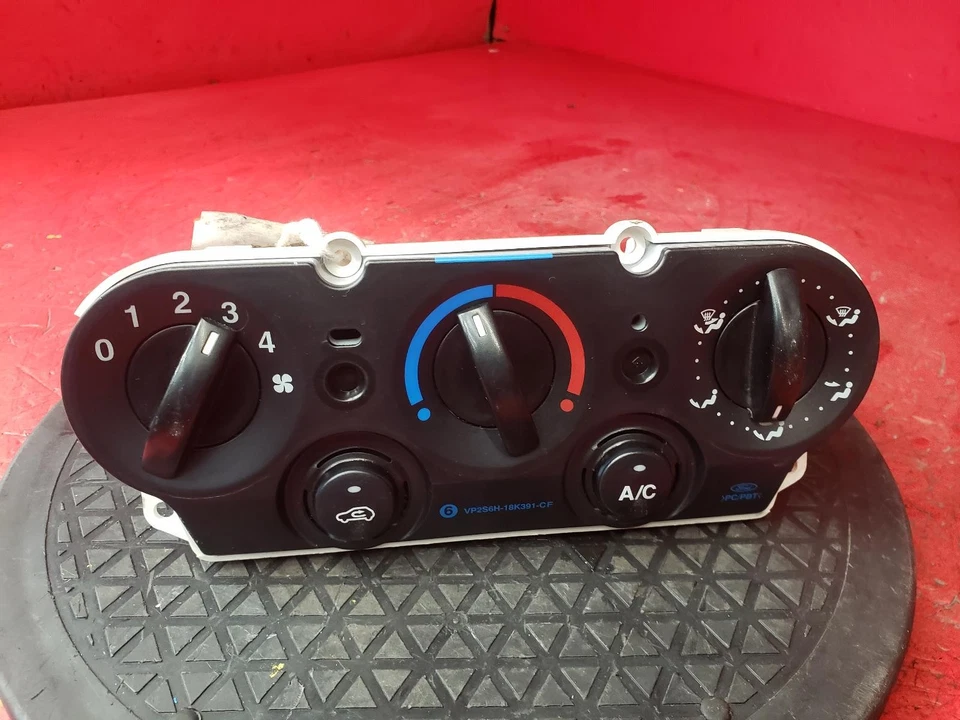 PANEL DE CONTROL DE CALEFACCIÓN FORD FIESTA 2006 Foto 2 de 4