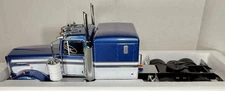ROAD KINGS 1/18 Scale - KENWORTH W900 - RK 180123 Blue / White/ Silver