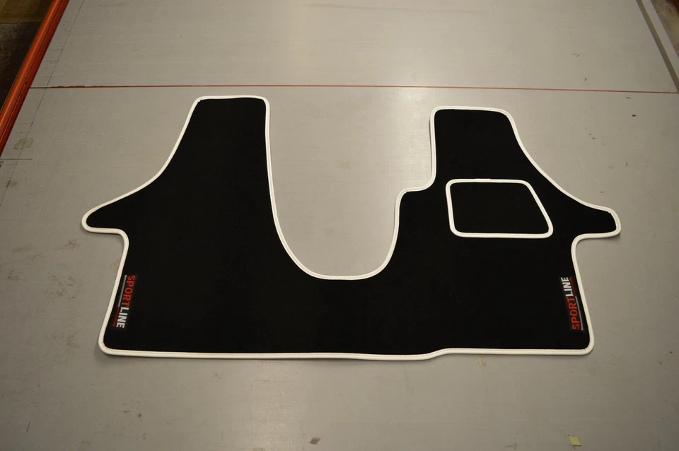 Alfombrilla deportiva de 1 pieza Volkswagen Transporter - encuadernación de cuero Foto 3 de 4