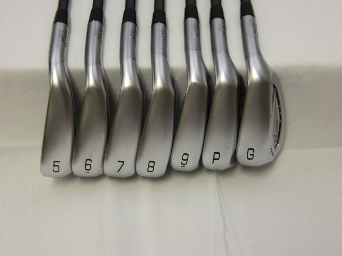 Mizuno JPX 925 Hot Metal iron set 5-GW irons UST Recoil Dart F3