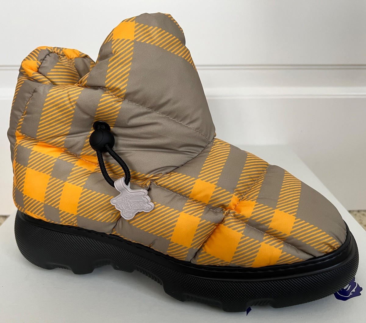 NIB Burberry Pillow Hunter Yellow Check Padded Logo