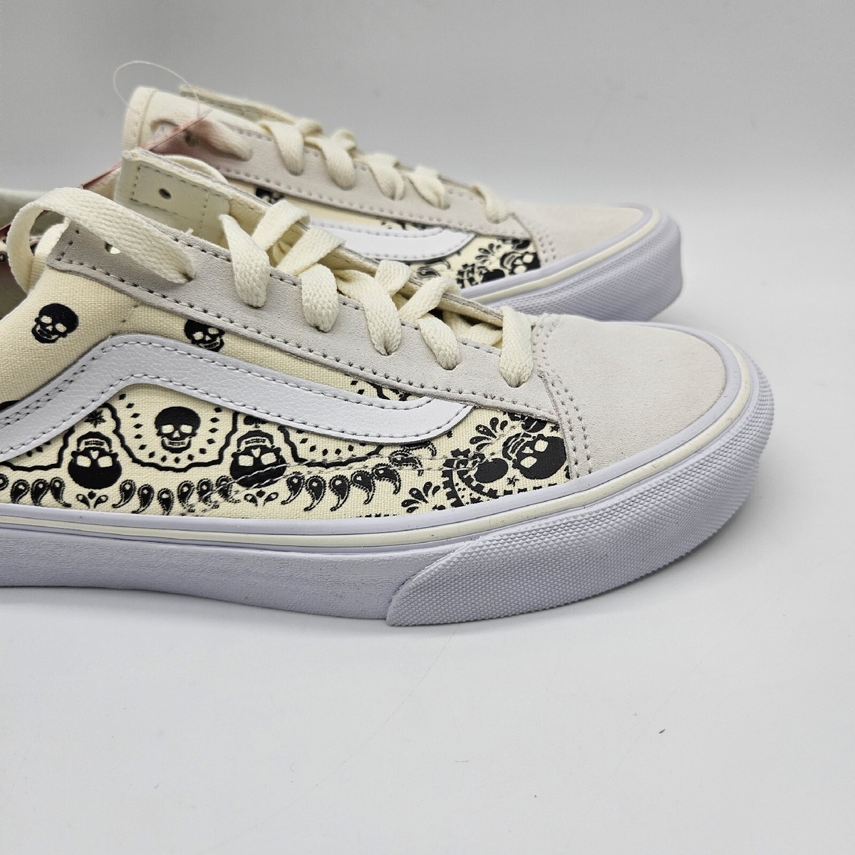 Vans Style 36 Bandana Shoes Women's 6.5 Men's 5 Classic White