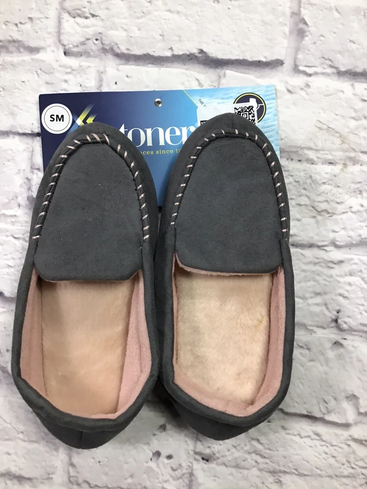 Isotoner Womens Slip On Moccasins Grey Inside Outside Sole Size Small 5/6 - Image 2 of 4