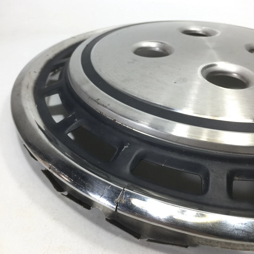Tapacubos central cubierta de rueda vintage 13” para Isuzu Gemini PF60 PF50 OEM usado Foto 2 de 4