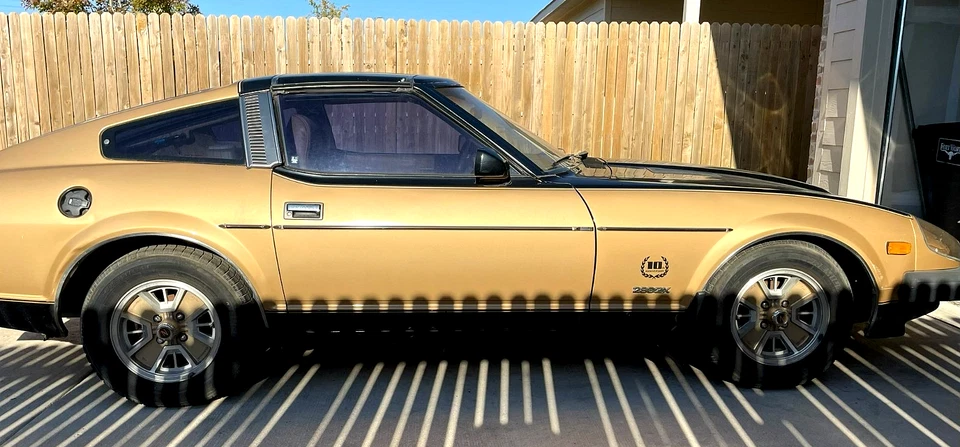 Temas en T Datsun serie Z 1980 décimo aniversario Foto 3 de 4