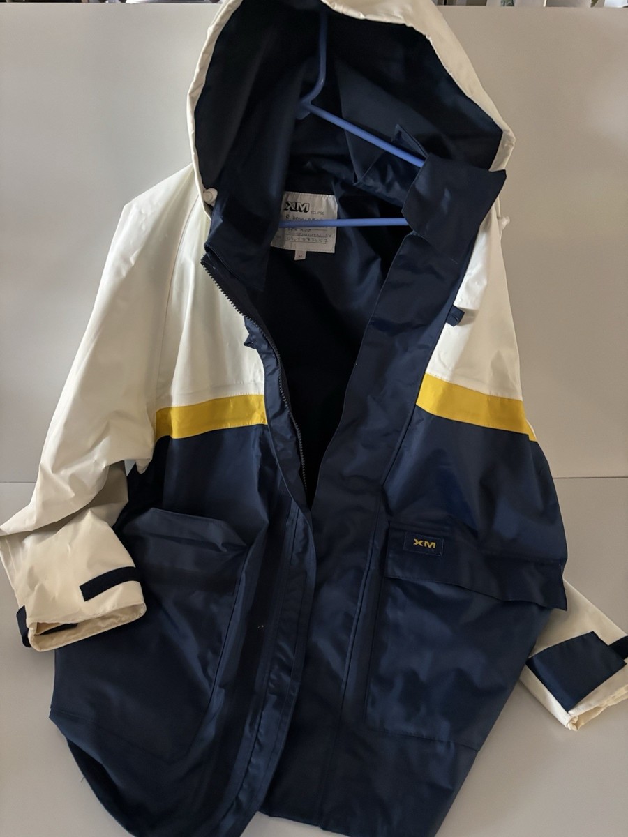 XM Eclipse Waterproof Hooded Offshore Yachting Jacket. Hardly Used. View 4
