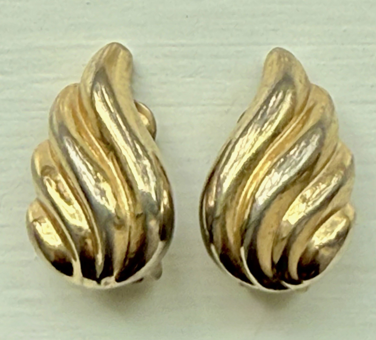 Vintage Dior Clip-On Earrings Gold Tone Swirl Design Patent 2733491