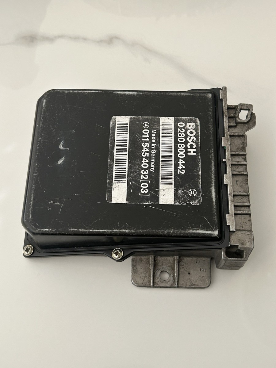 Mercedes Benz W124 300E Engine Control Unit ECU 0115454032 OEM