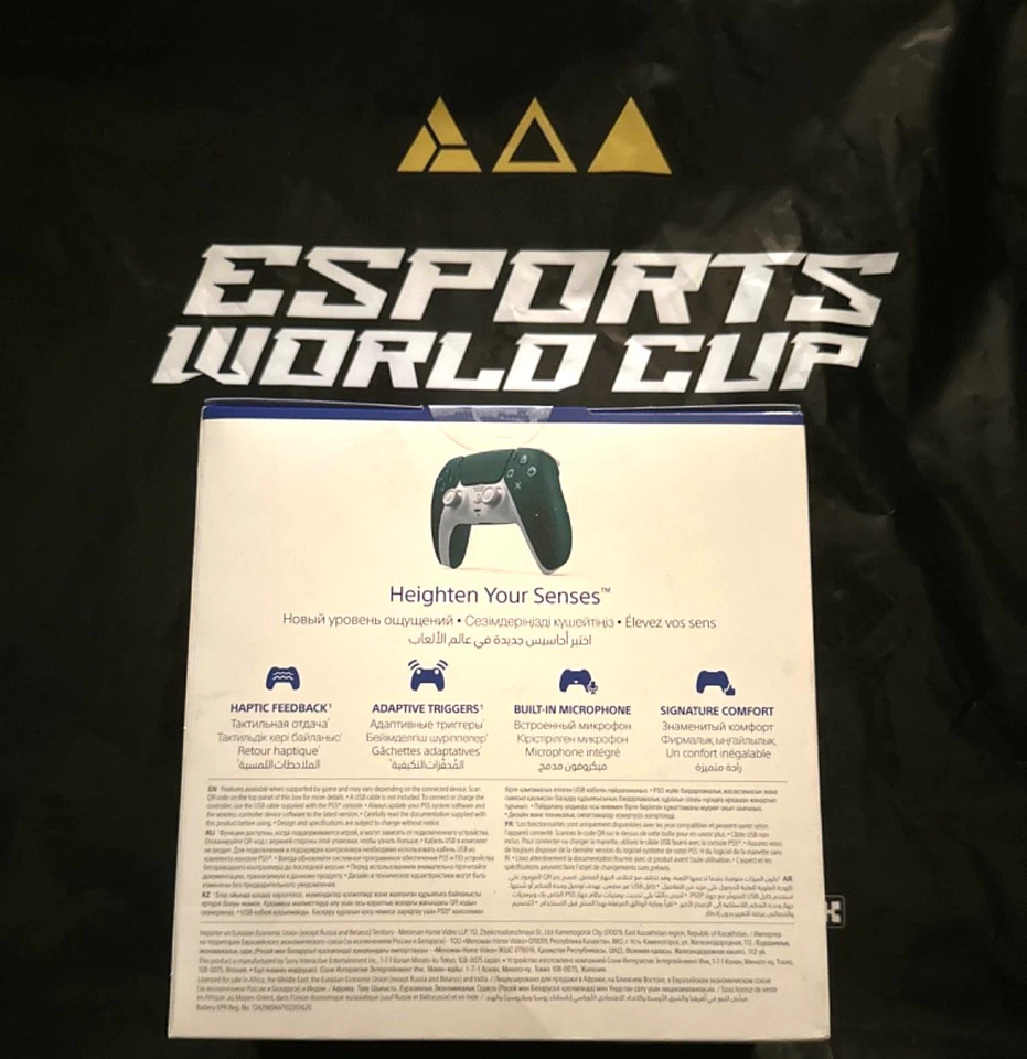 EWC/ Worldcup2025 Ps5 AlpineGreen Limited Edition Exclusive Dualsense Controller - Image 4 of 4