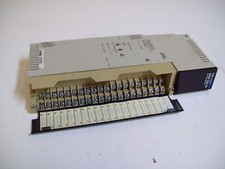 SCHNEIDER 140 DDM 390 00 TSX QUANTUM DC IN/OUT 24V 16/8 SINK/SOURCE - FREE SHIP