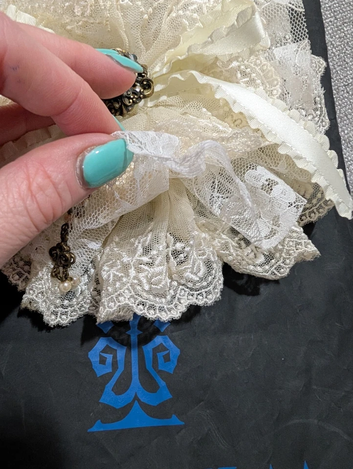 Moi-même-Moitié RARO tocado rosa antiguo en marfil, moi meme moitie Foto 3 de 4