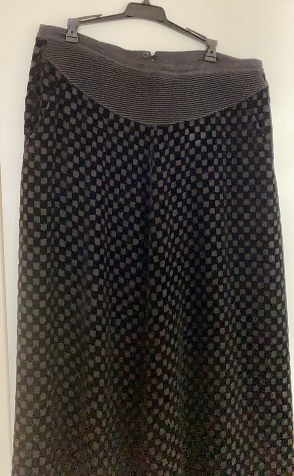 GIORGIO ARMANI FABULOUS 2 件 裙子套装,100% 真丝天鹅绒面料,由它制造 — 第 4/4 张图片