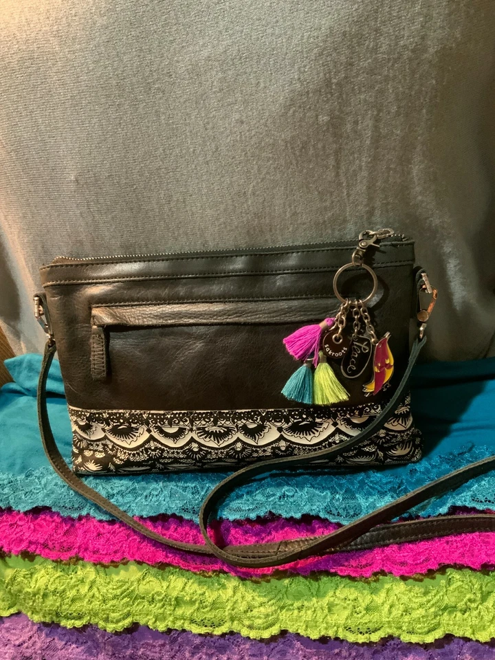 Bolsa tiracolo Sacroots couro preto e branco multicolorida com zíper com zíper - Imagem 3 de 4