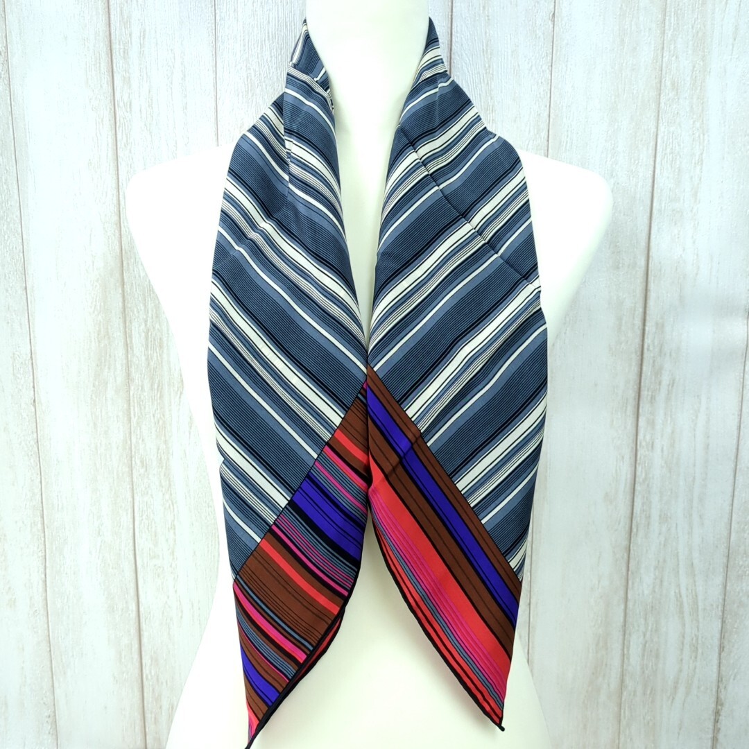 【美品】 YvessaintLauren YSL scarf スカーフ　silk Authentic YVES SAINT LAURENT YSL '80s vintage 100% Silk