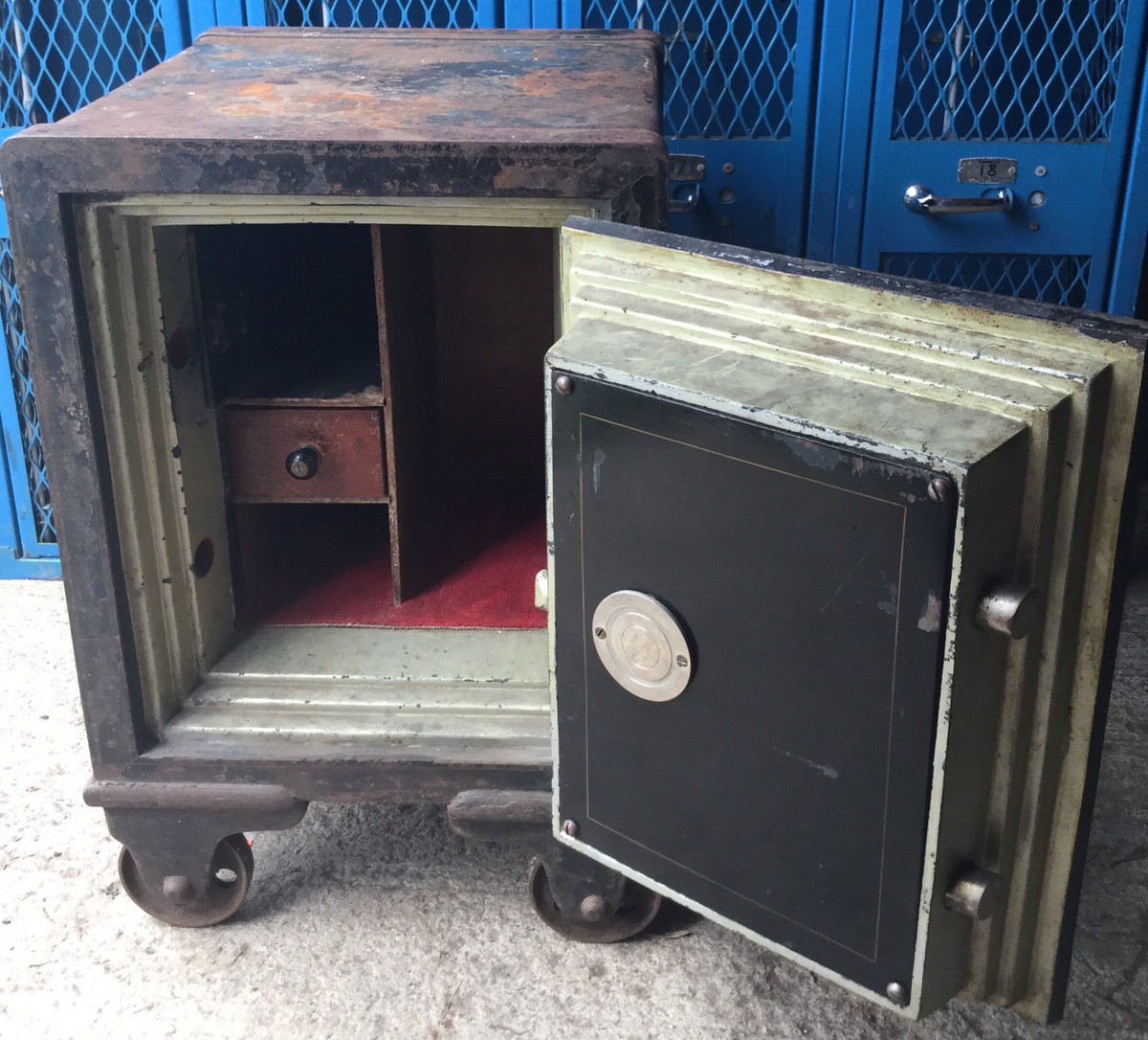 OLD ANTIQUE VTG SG QUIRK SAFE NY 1895 YALE LOCK SYSTEM COMBINATION