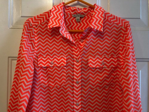AMERICAN EAGLE Women's Sz SMALL BLOUSE SHIRT TOP LONG SLEEVE Bright Orange Ivory - Picture 2 of 8