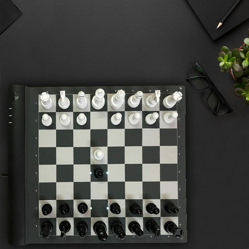Square Off Pro Chess Set - Picture 2 of 8