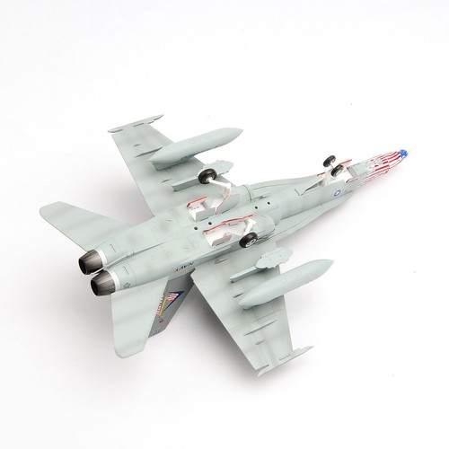Avión pintado Easy Modelo 1/72 de la Fuerza Aérea de los Estados Unidos F/A-18 avispón bandera de EE. UU. con soporte - Imagen 7 de 12