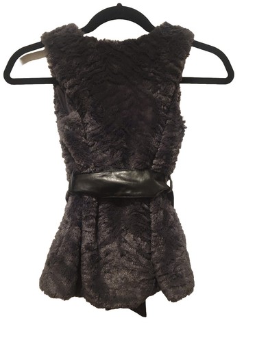 Belle Du Jour Girls Gray Faux Fur Vest W/Black Faux Leather Belt/Sash Size Small - Picture 2 of 5