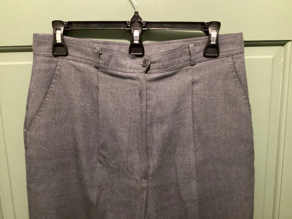 Pantalón de vestir Spiegel para mujer gris plisado delantero tiro alto talla 30 X 28" Foto 2 de 4