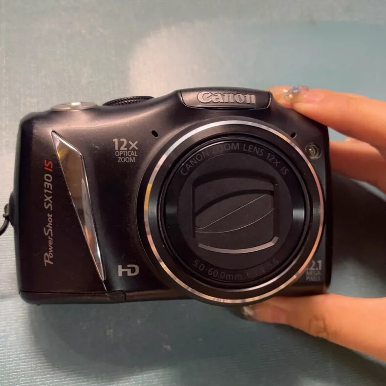 Canon デジタルカメラ　PowerShot SX130IS Amazon.com : Canon PowerShot SX130IS 12.1 MP Digital Camera